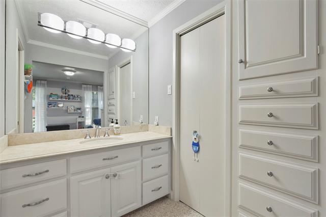 Building Photo - 13342 Peyton Dr