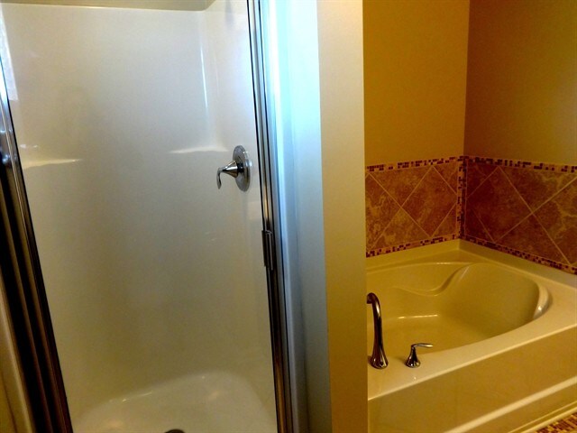 Building Photo - 114 Summer View Road