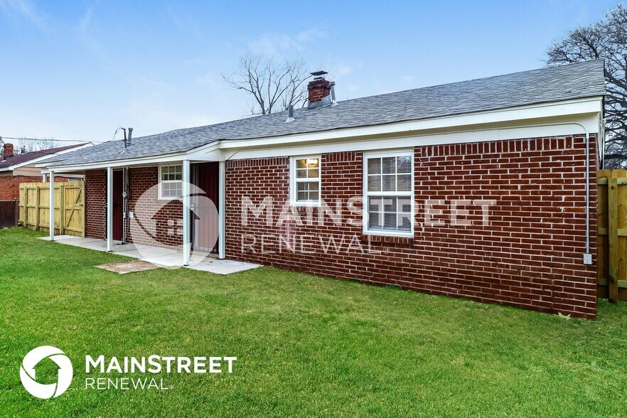 Building Photo - 4817 Durbin Ave