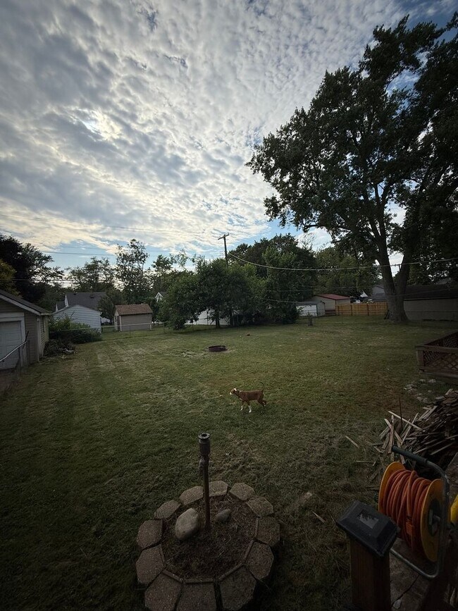 Building Photo - Charming 3BR House in Waterford