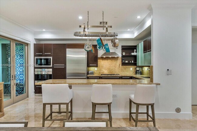 Building Photo - 7440 SW 56th Ct