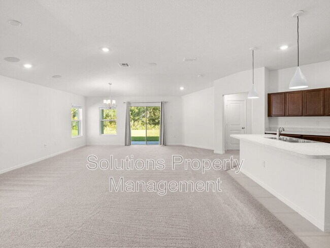 Building Photo - 2192 Vinifera Dr
