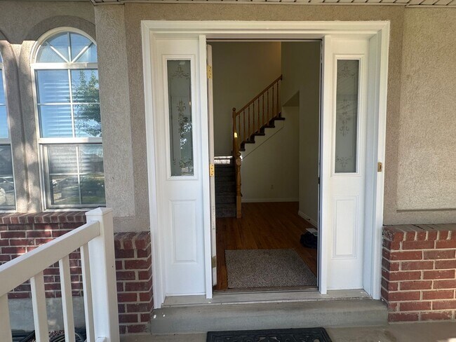 Building Photo - Freshly Painted, New Carpet Throughout - Home For Rent In Springville!!!