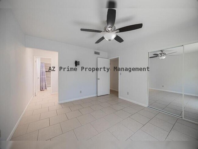 Building Photo - 625 S Allred Dr