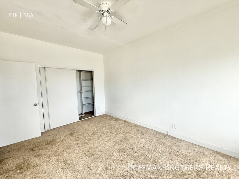 Building Photo - 1801 N Kingsley Dr