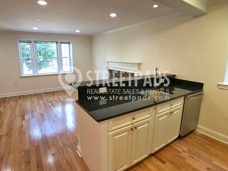 Building Photo - 55 Langdon St