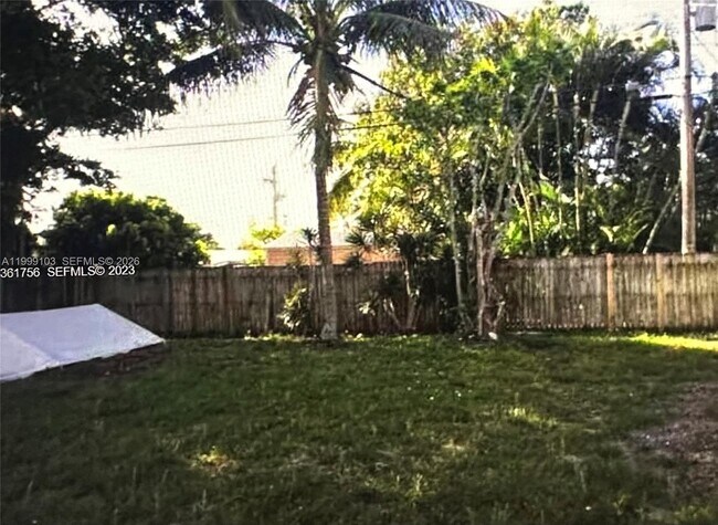 Building Photo - 320 Ipswich St