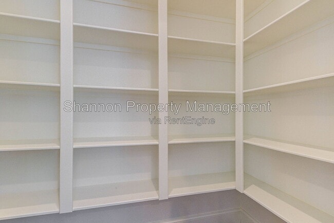 Building Photo - 2769 Freund St