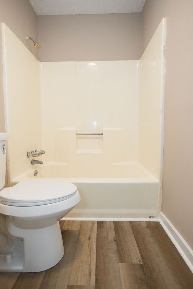 Building Photo - 732-732 Randall St