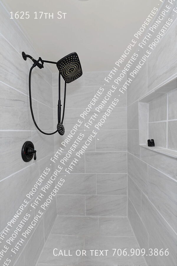 Building Photo - 1625 17th St