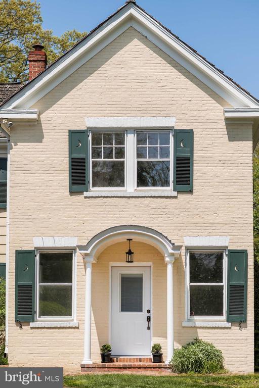 Building Photo - 3408 Wessynton Way