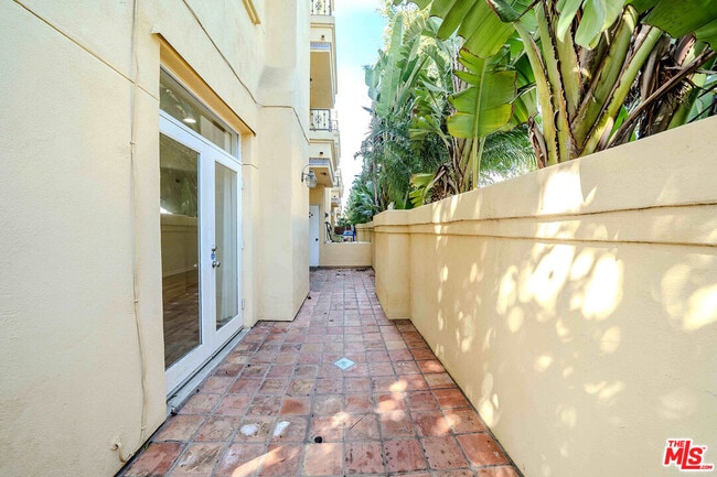 Building Photo - 2311 Schader Dr