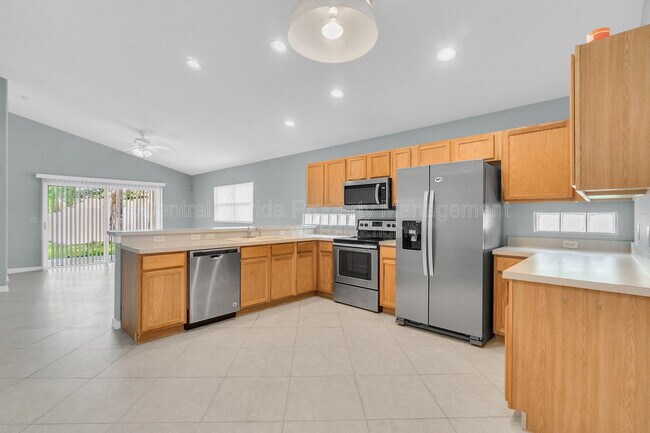 Building Photo - 10754 Flycast Cir