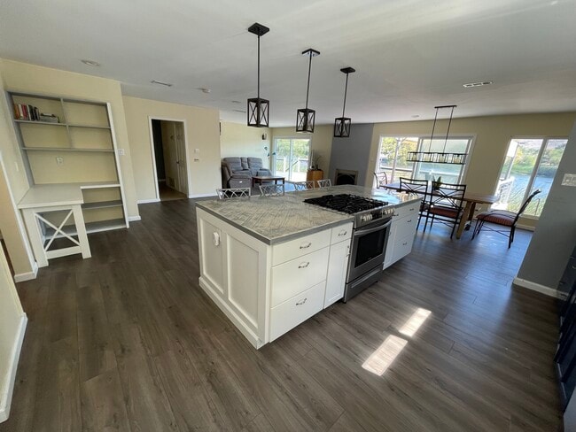Building Photo - 1534 Oceanaire Dr