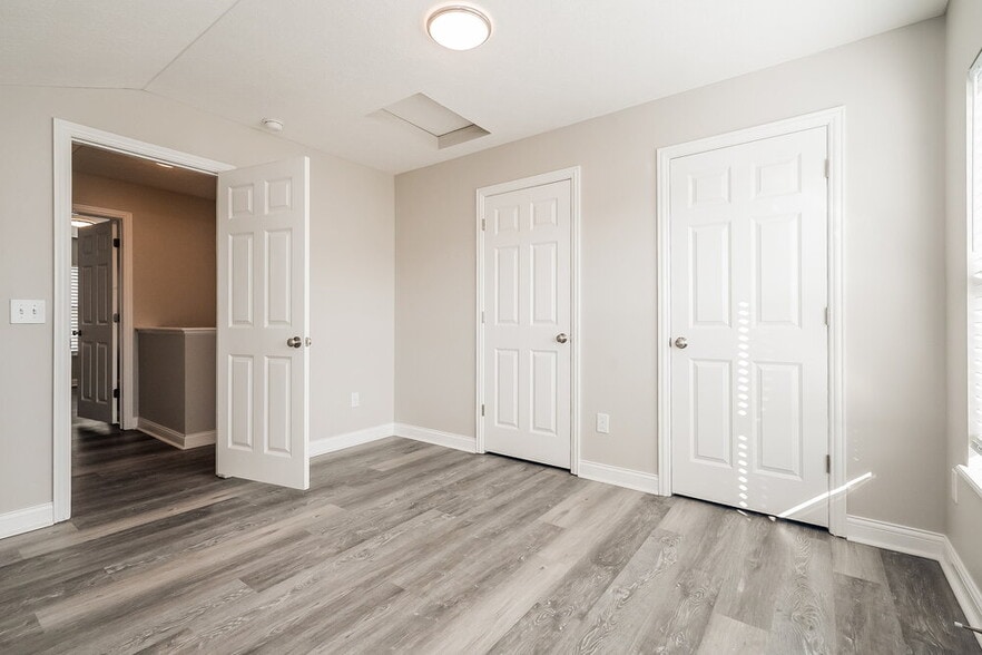 Building Photo - 6062 Caplinger Ave