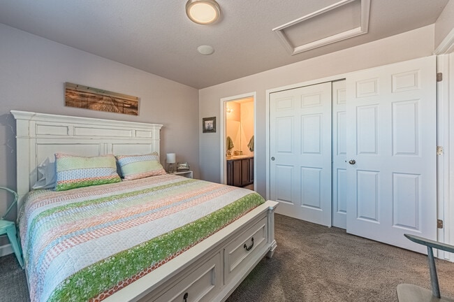 Building Photo - 5481 Cross Creek Drive