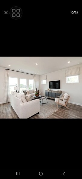 Building Photo - 1002 Harry Ct