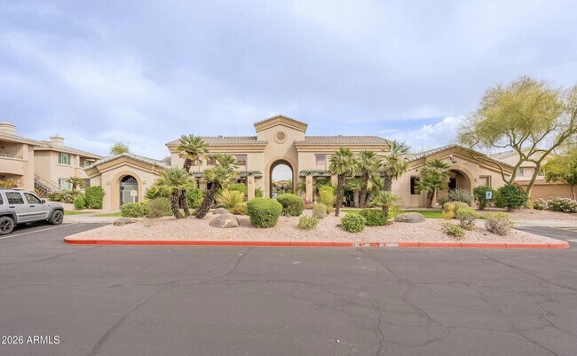 Building Photo - 16013 S Desert Foothills Pkwy