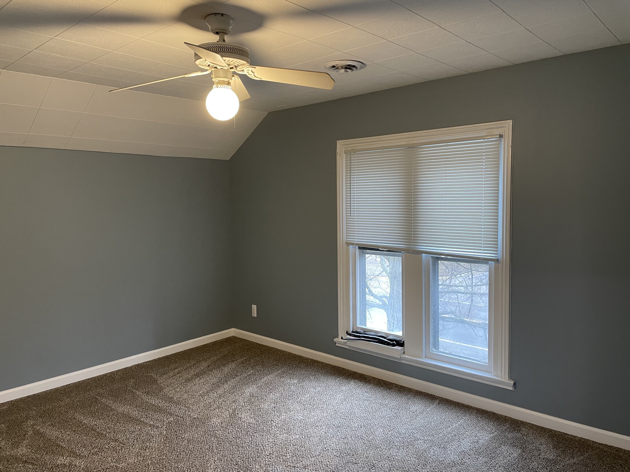 Bedroom 2 - 16933 Northville Rd