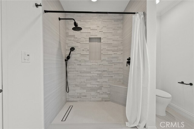 Building Photo - 23036 Burbank Blvd