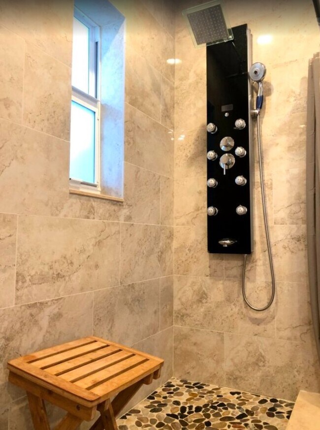 Building Photo - 4300 N Ocean Dr