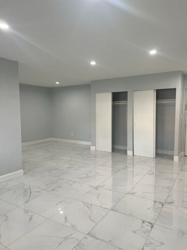 Building Photo - 311 E Westfield Ave