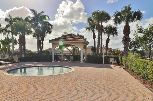 Building Photo - 721 Worlington Ln