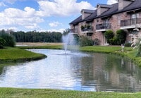 Building Photo - 1BR/1BA Upstairs Unit with Fountain View in Chatsworth Court!