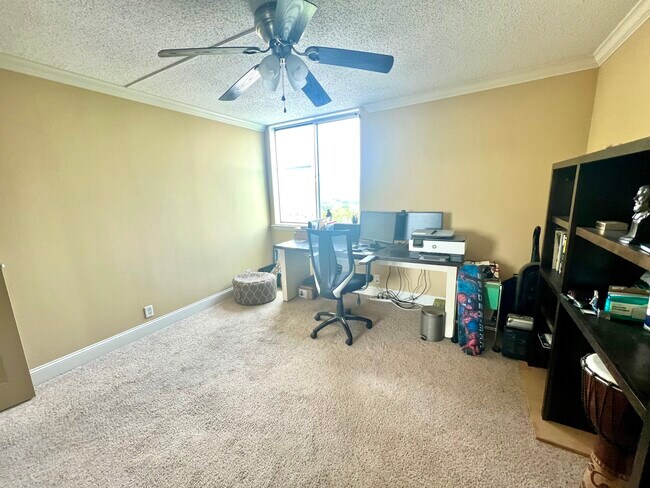 Building Photo - 1131 Stringers Ridge Rd