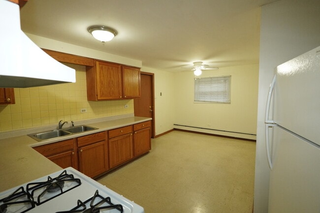 Building Photo - 347 Dalewood Ave