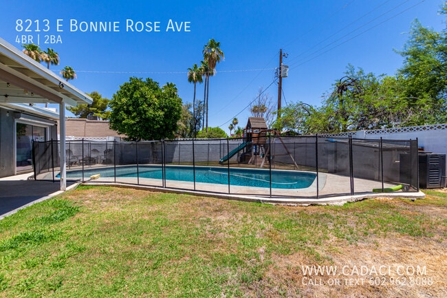 Building Photo - 8213 E Bonnie Rose Ave