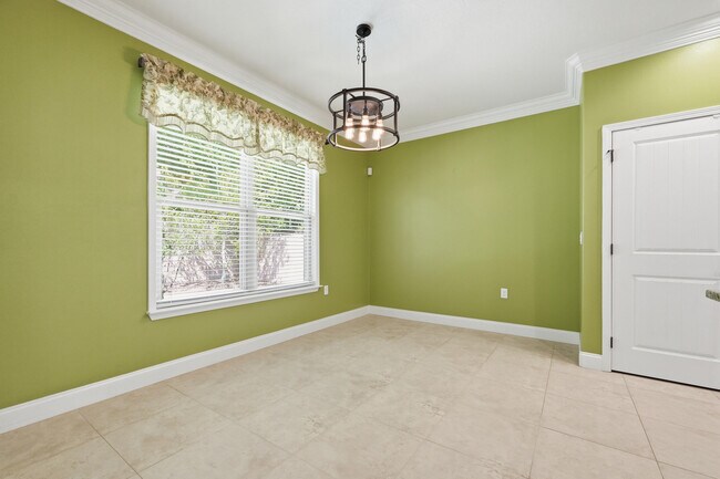 Building Photo - 2348 Cummings Dr