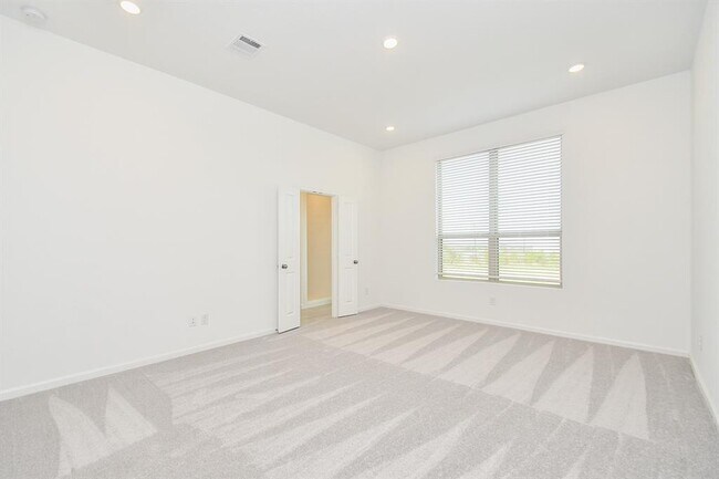 Building Photo - 5459 Holly Hvn Ct
