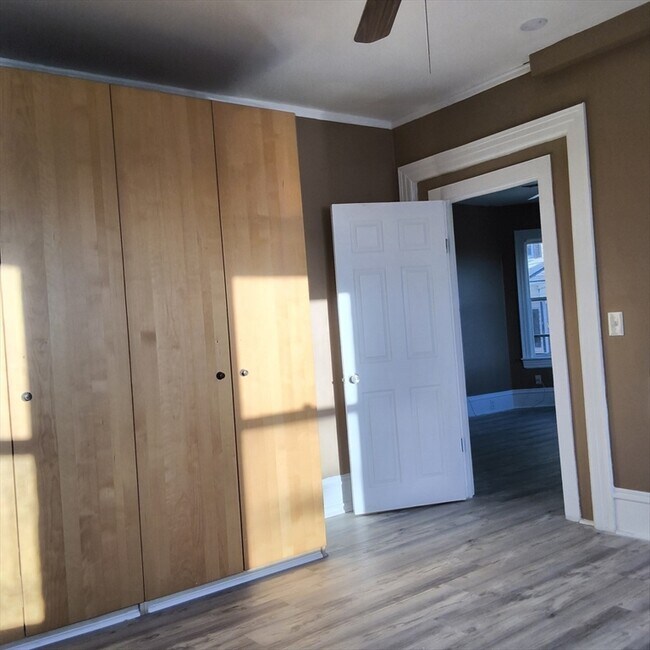 Building Photo - 517-519 Second St