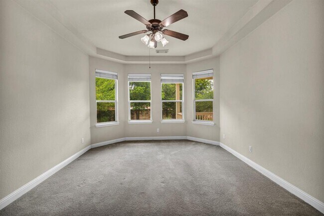 Building Photo - 15220 Interlachen Dr