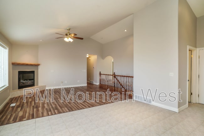 Building Photo - 144 S Mountain Rd