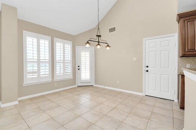 Building Photo - 2026 Arbor Cove
