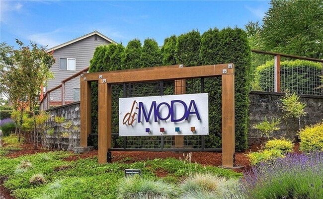 Building Photo - A Modern In-city Style with Comfort of the Suburbs Single Family Detached Condo