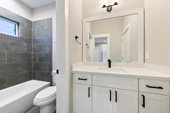 Building Photo - 5214 Pinemont Creek Ln