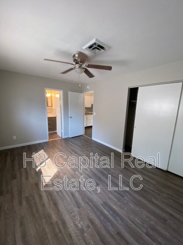 Building Photo - 417 Joseph Dr
