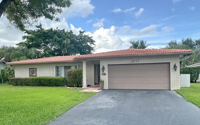 Primary Photo - 1071 NW 83rd Dr