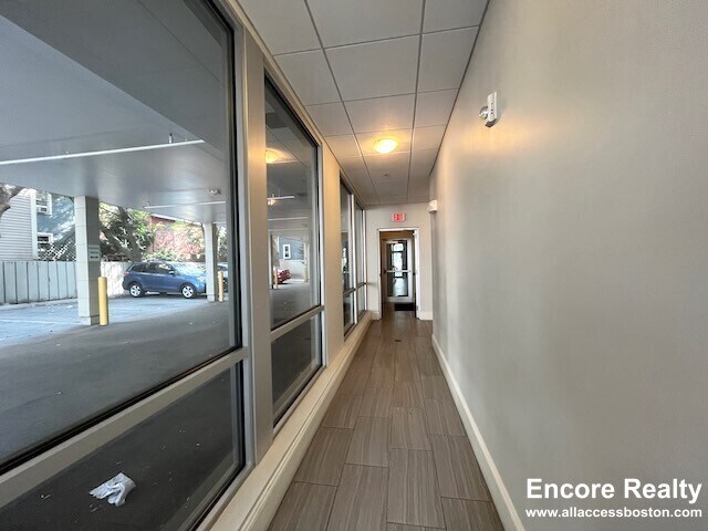 Building Photo - 168 Hampshire St