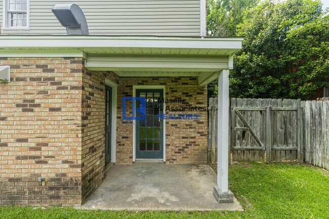 Building Photo - 35 Northtown Rd