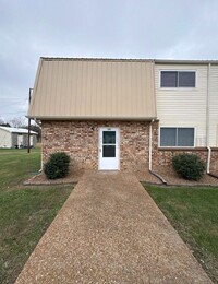 Building Photo - 2 Bedroom Duplex in Historical Gallatin!