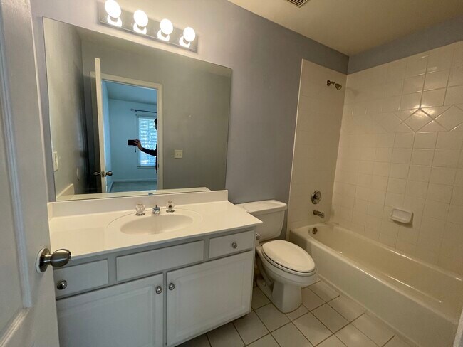 Building Photo - 1273 Harris Commons Pl