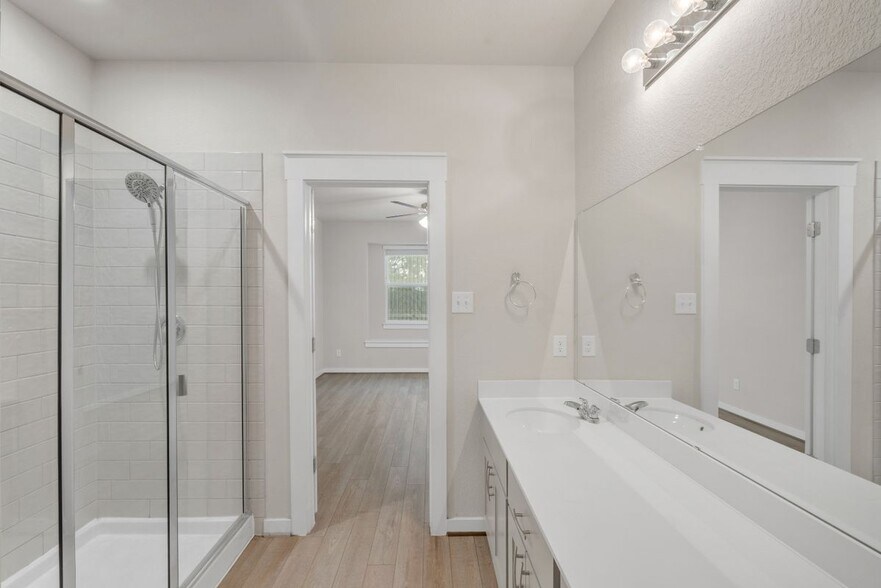 Building Photo - 17104 Crane Fly Dr