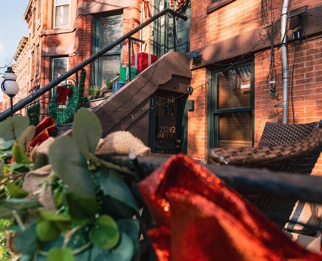 Building Photo - 232.5 6th St