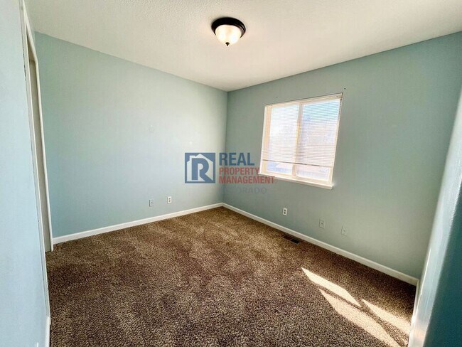 Building Photo - 4353 Witches Hollow Ln