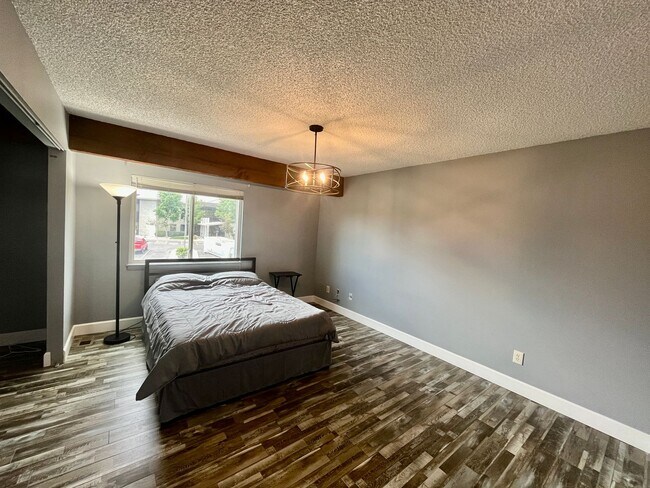 Building Photo - 7618 Lexington Manor Dr