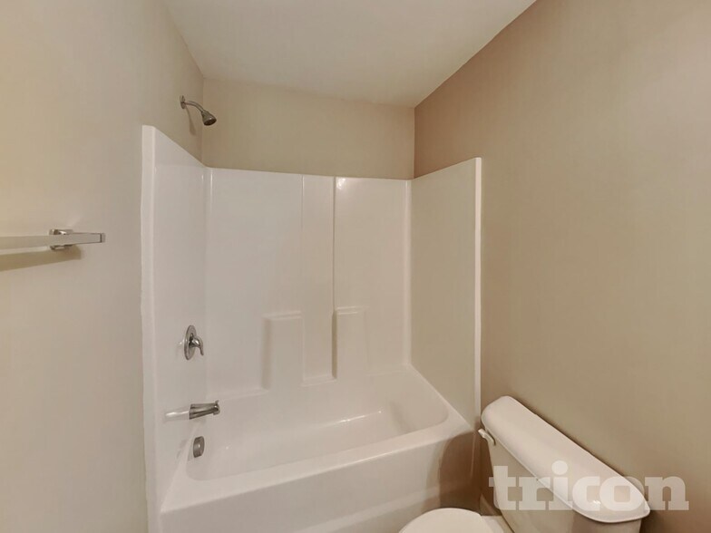 Building Photo - 147 Southwind Ln